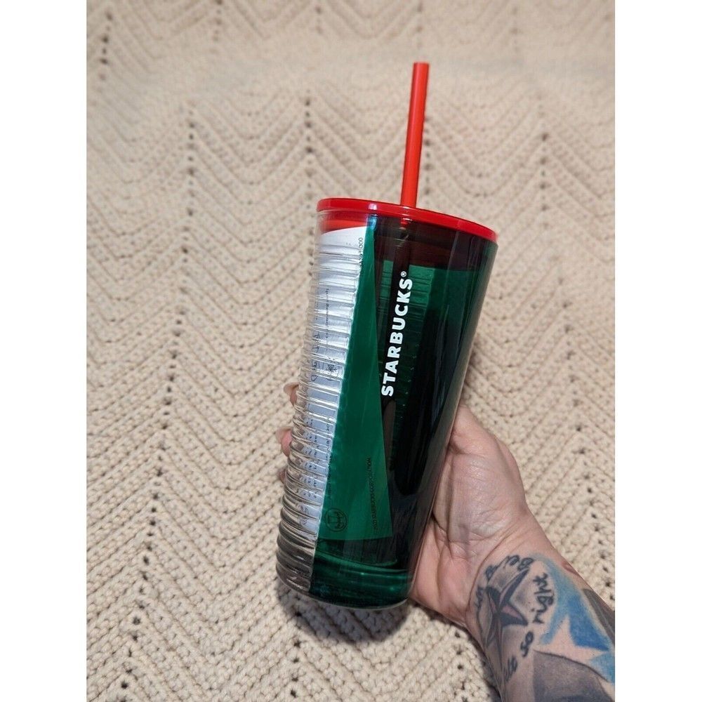 Starbucks Holiday 2021 Clear Ribbed & Green Glass 18 oz Tumbler Cup NWT